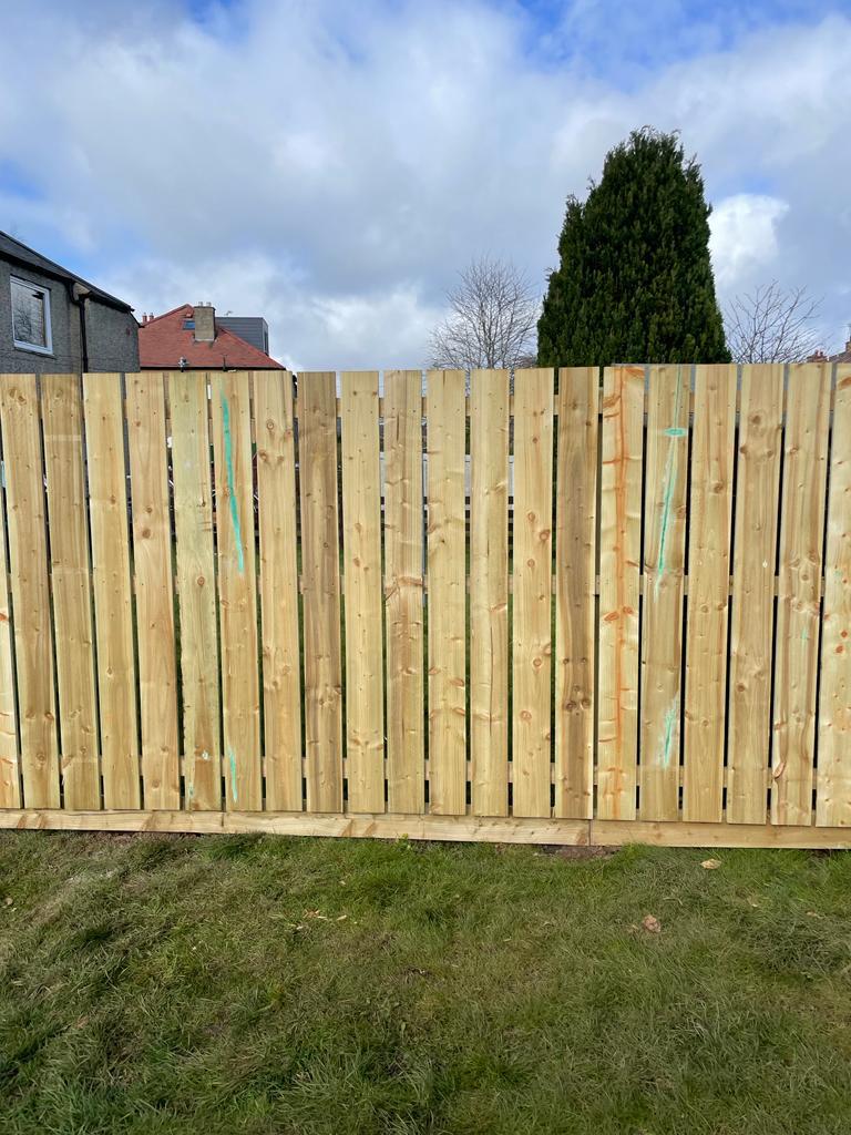 Vertical timber fencing installation in Edinburgh by JDS Gardening, click here for a fencing quote