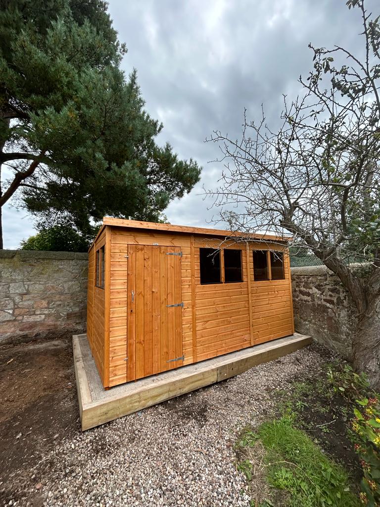 Pent sheds supplied and installed in Edinburgh, East Lothian and Midlothian, click here and view our range of pent sheds