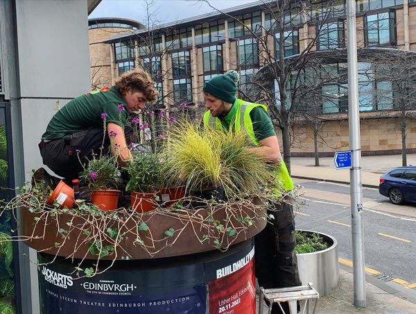 Click and read about the JDS commercial planting services in Edinburgh