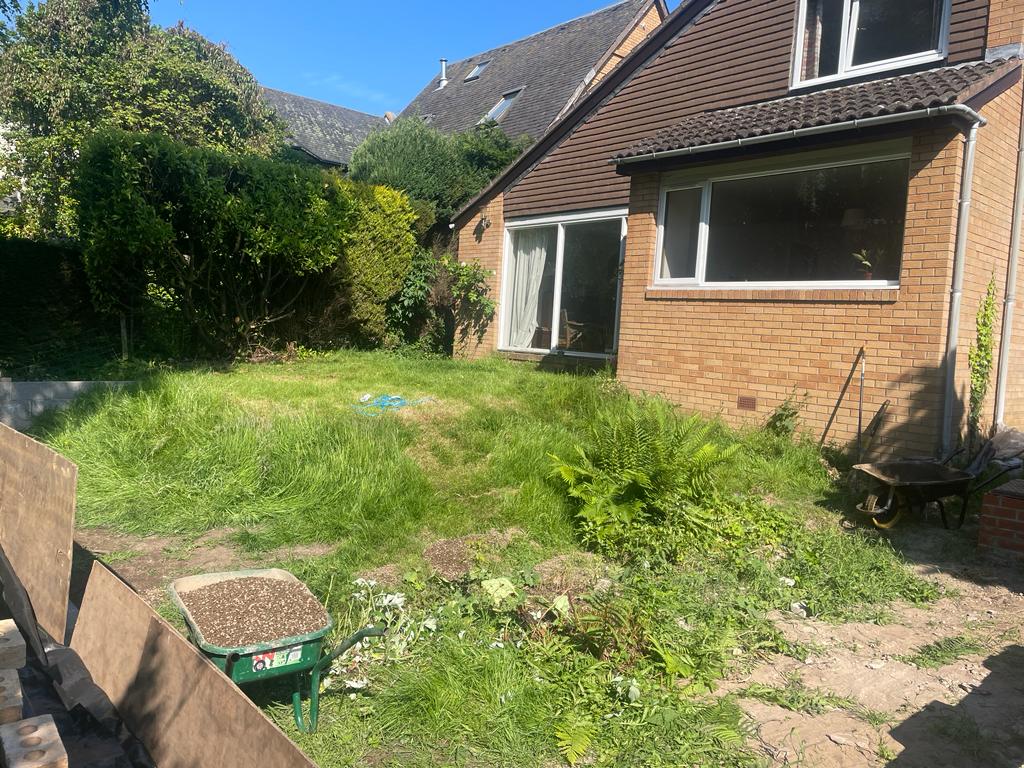 Do you need an Edinburgh landscaping company to level your garden? click here and contact JDS Gardening Services for a garden levelling quote in the Edinburgh area.