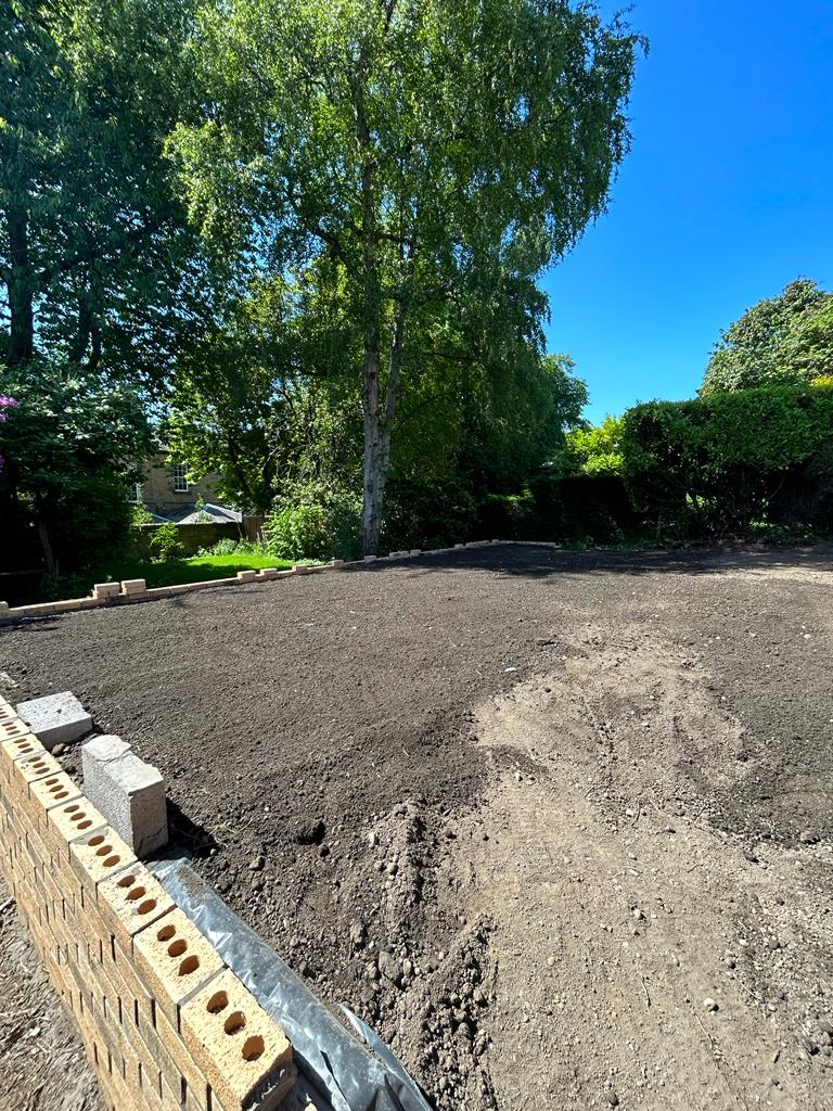 Do you need a professional landscaping company in Edinburgh to level your garden? click here and contact JDS Gardening Services for a back garden levelling quote in the Edinburgh area.