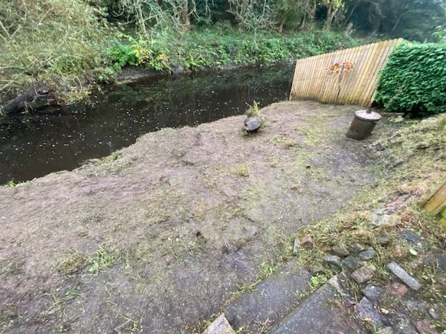 Back garden clearance in Coltbridge gardens in Edinburgh, click here and contact JDS Gardening Services for a garden tidy quote in the Edinburgh area