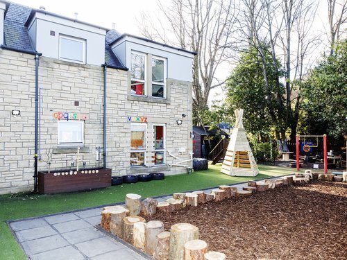 Wooden garden playhouses supplied and delivered in the Edinburgh area by JDS Gardening Services, click here for a quote.