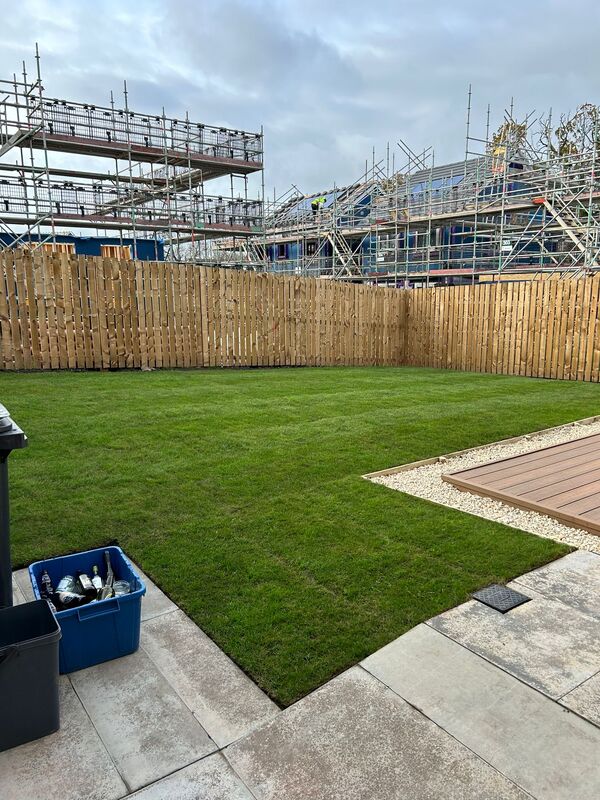 Would you like composite decking installed in your new build Edinburgh garden? click here for a composite decking installation quote in the Edinburgh area