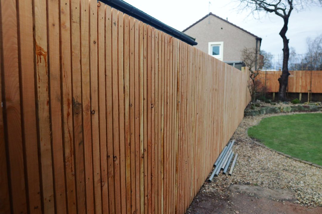 Do you need a slatted garden fence installed in Musselburgh? click for slatted fence installation quotes in Stoneyban, Pinkie, Nnewbigging, Goose Gree, Newhailes or anywhere in Musselburgh