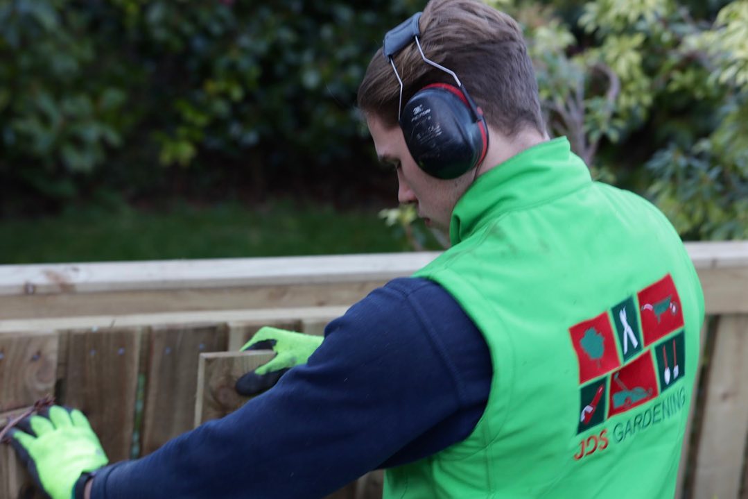 New timber garden fencing company in Edinburgh