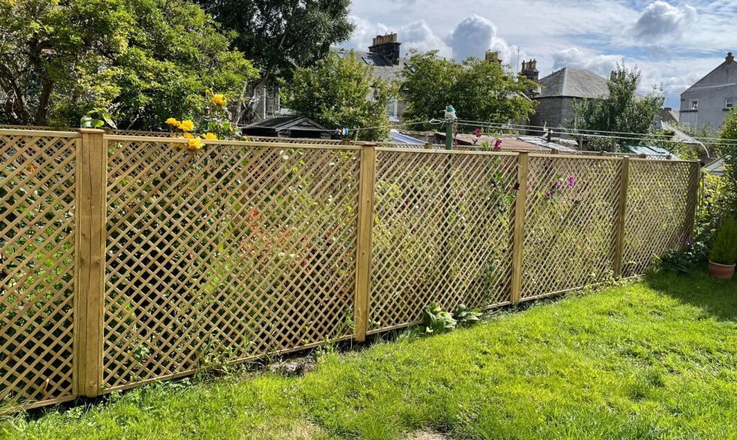 Trellis fecing installation in Edinburgh by JDS Gardening Services, click here for a fencing quote