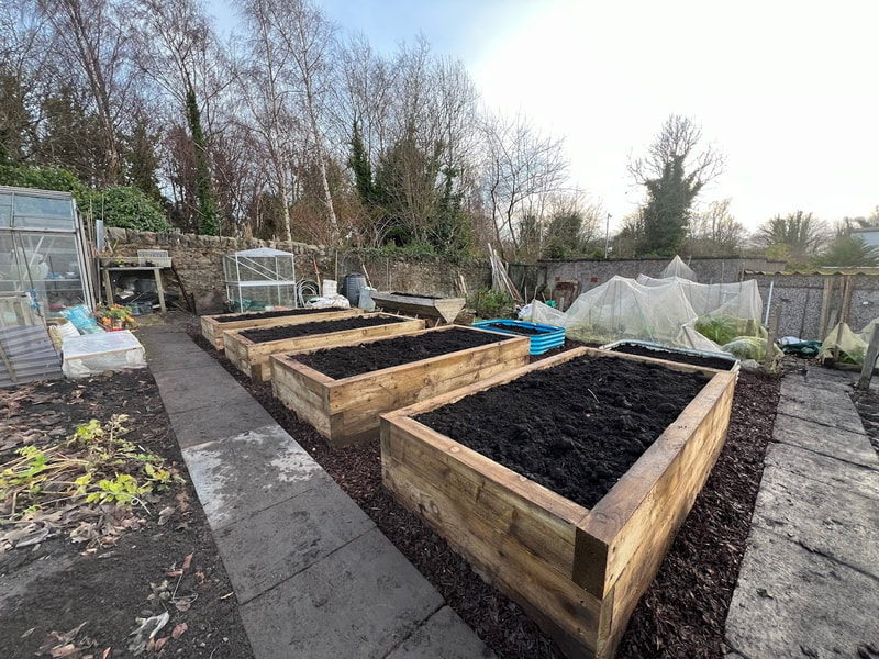 Allotment tidy up and Raised beds installation in Edinburgh by JDS Gardening Services, click here for a raised bed installation quote in Edinburgh, East Lothian and Midlothian from JDS Gardening
